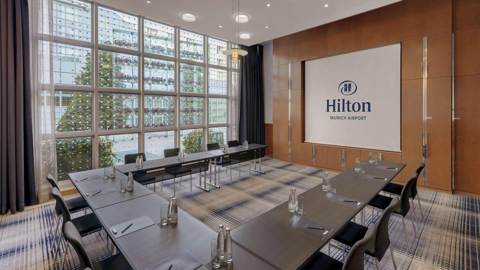 Hilton Munich Airport Hotel 4*