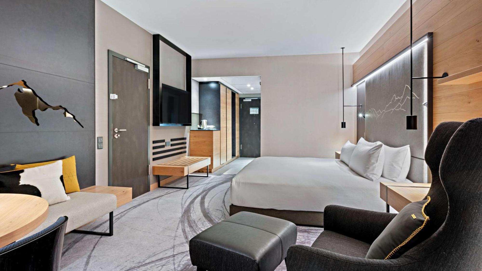 Hilton Munich Airport 4*