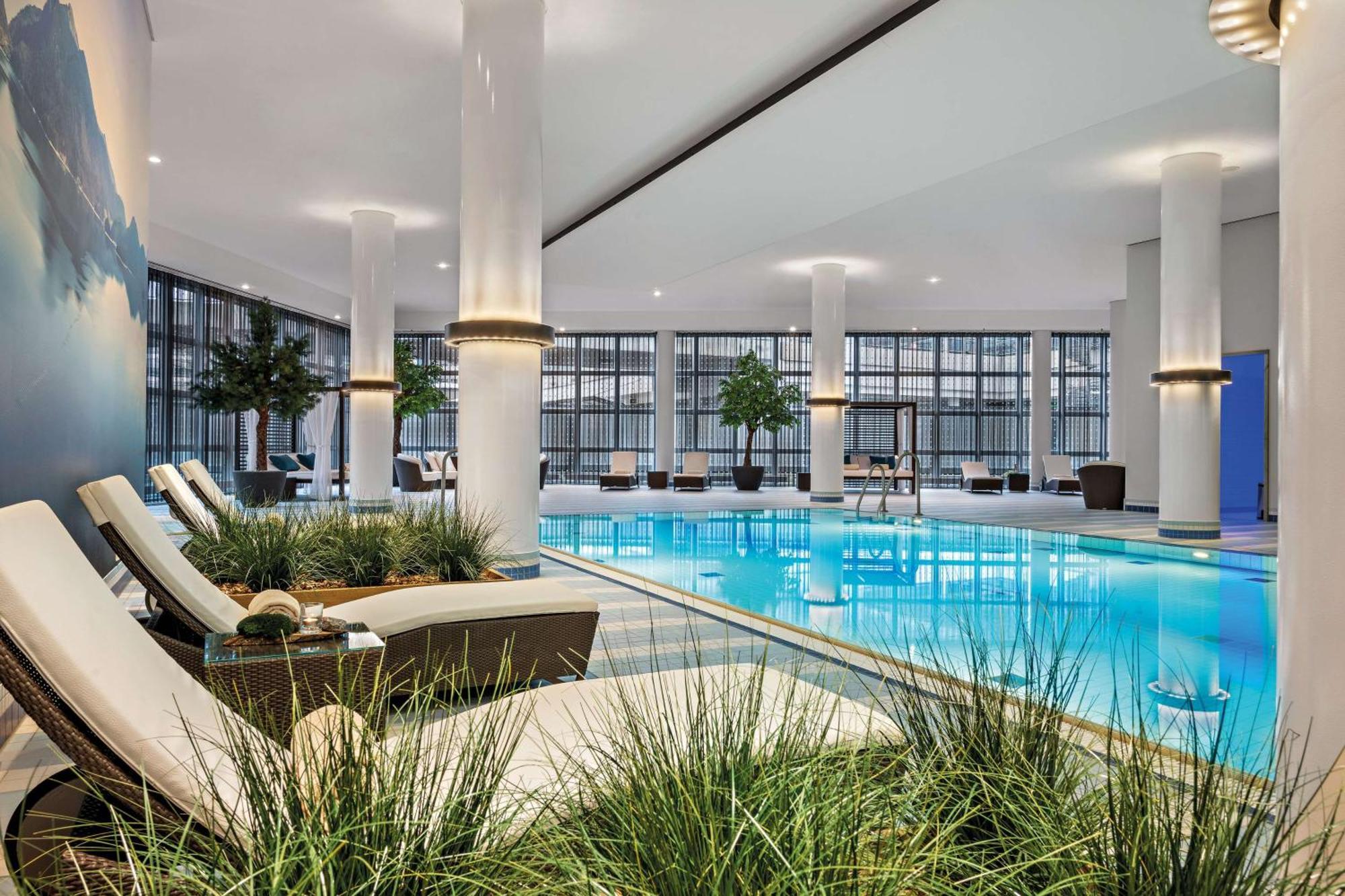 Hilton Munich Airport Hotel 4*